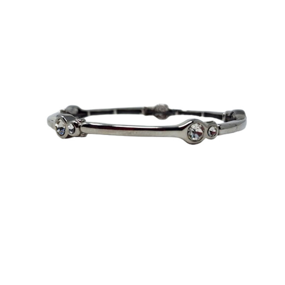 Lia Sophia - Beautiful Shiny Silver Stretch Bracelet with Cut Crystals "Flirty" - Picture 1 of 7